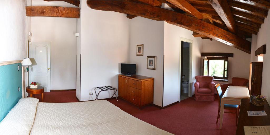 Dimora Della Fonte 3*